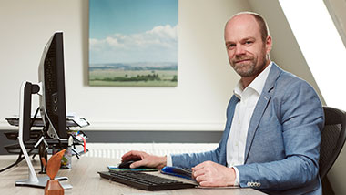 Een scheiding kan grote financiële gevolgen hebben. Maak samen een overzicht van jullie financiële situatie.