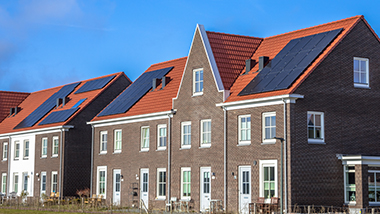 Als je je huis gaat verbouwen of renoveren, kun je overwegen om in je plan energiebesparende maatregelen mee te nemen.