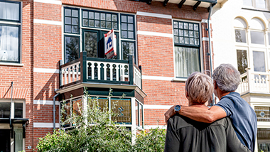 Denk na over het eerst kopen van een nieuwe woning of eerst verkopen van je huidige woning